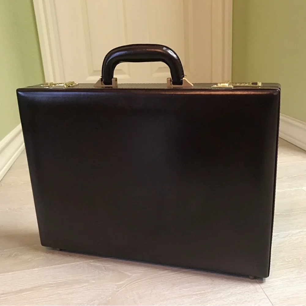 Vintage brown Presto Lock Executive leather briefcase attaché